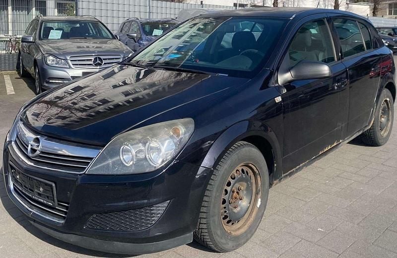 Gebraucht Opel Astra Basis 116 PS (85 kW) 2009 Schwarz Kleinwagen