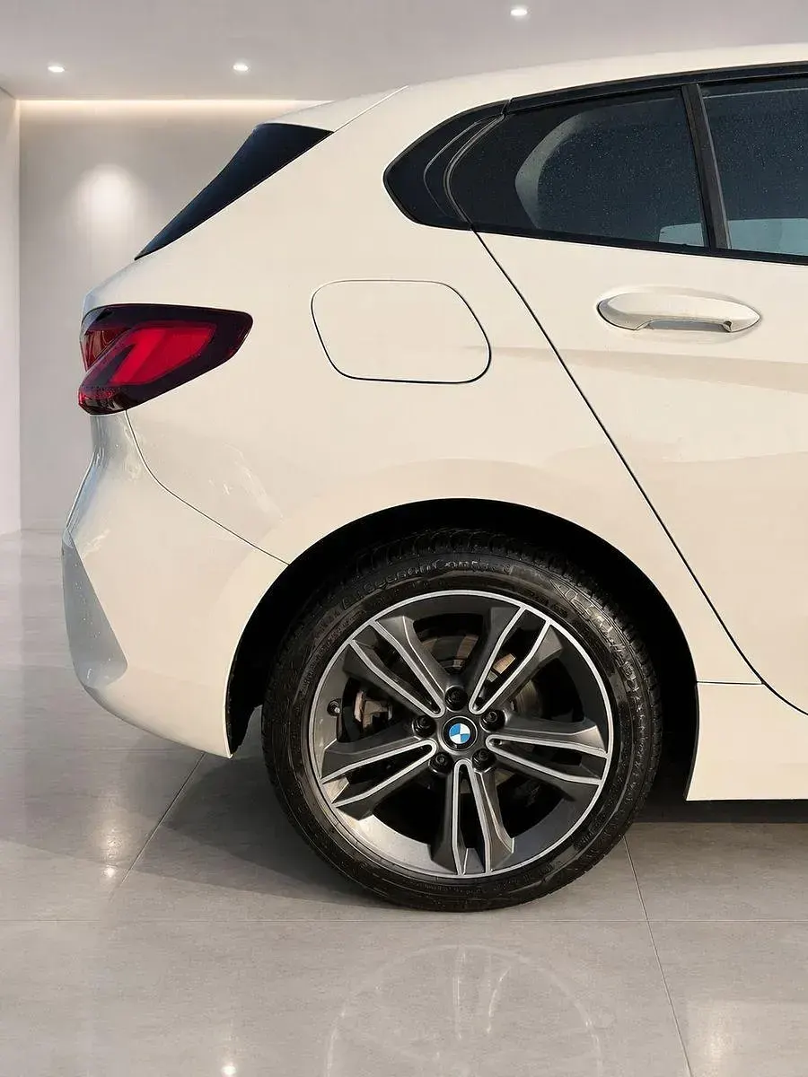 Gebraucht BMW 116 Sport Line 109 PS (80 kW) 2020 Weiß Kleinwagen
