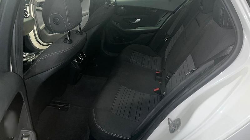 Gebraucht Mercedes C220 190 PS (139 kW) 2020 Schwarz Van / Kleinbus