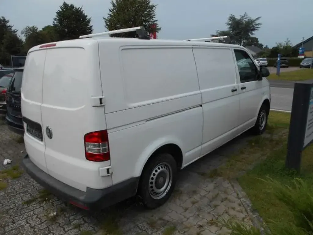 Gebraucht VW T5 102 PS (75 kW) 2014 Candyweiss Van