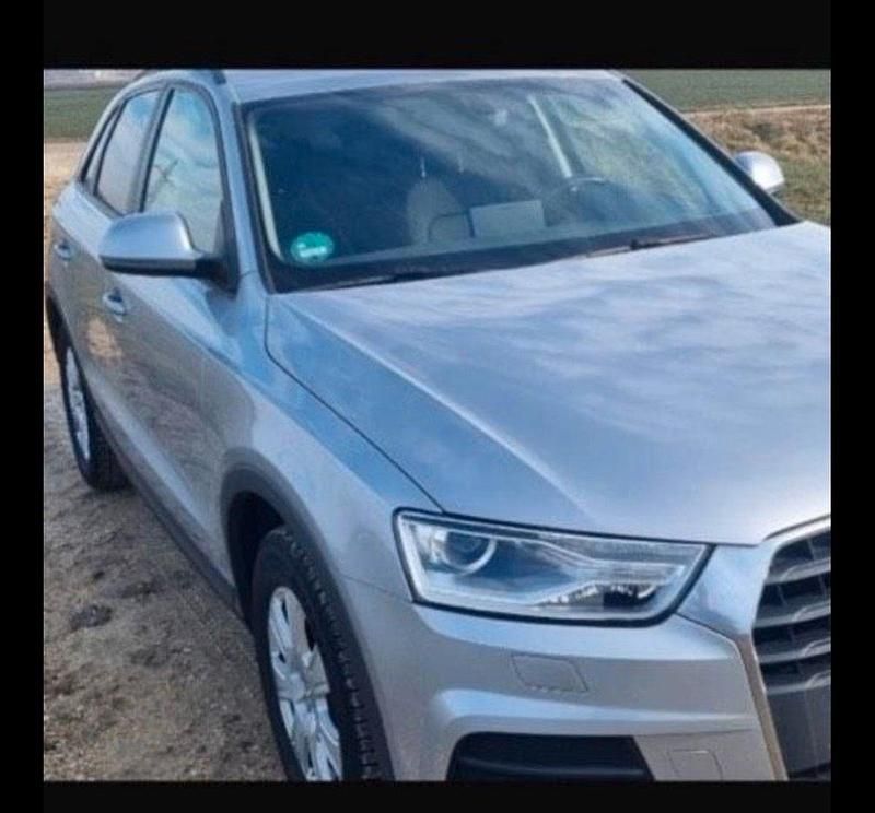 Silber Gebraucht 2018 Audi Q3 Design SUV | 20.400 € (Guter Preis) - Bild 1/4