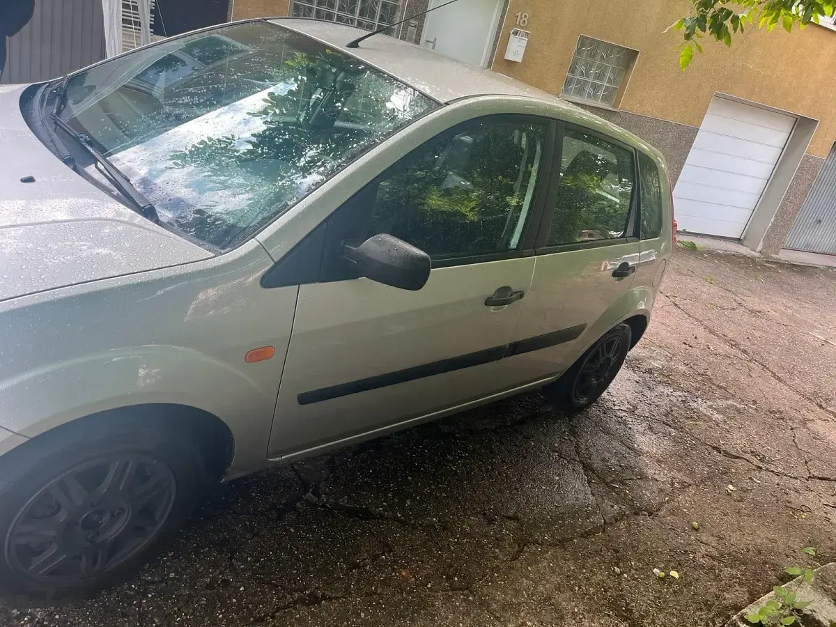 Gebraucht Ford Fiesta 69 PS (50 kW) 2007 Grau Kleinwagen