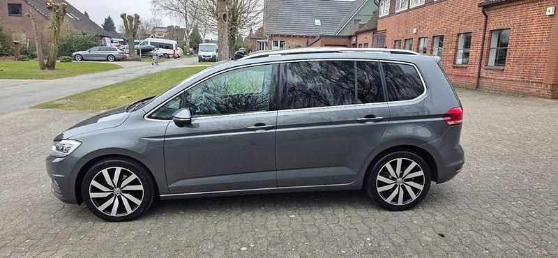 Gebraucht VW Touran Highline 190 PS (139 kW) 2016 Grau Van / Kleinbus