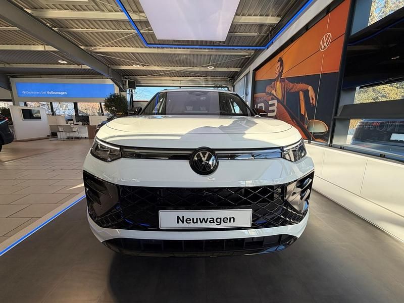 Neu VW Tayron R-line 150 PS (110 kW) 2025 Schwarz SUV