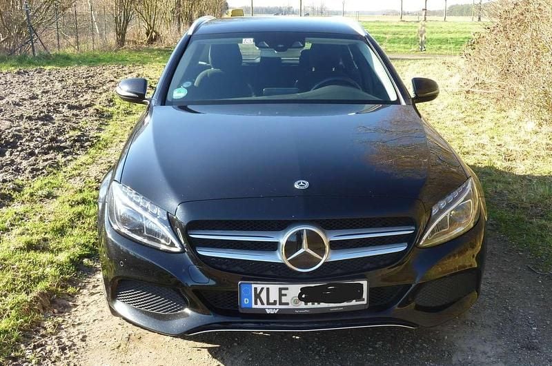 Gebraucht Mercedes C220 Avantgarde 170 PS (125 kW) 2018 Schwarz Kombi