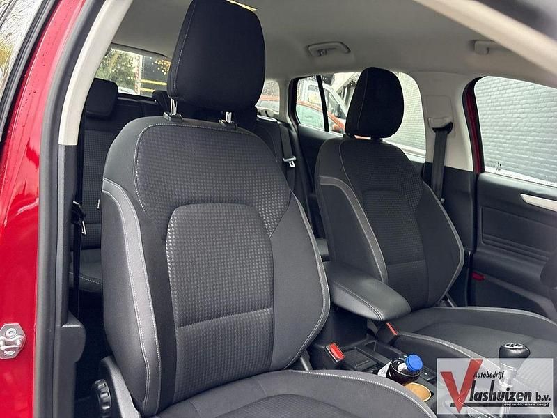 Gebraucht Ford Focus Trend 125 PS (91 kW) 2020 Rot Kombi