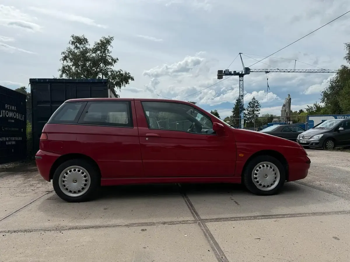 Gebraucht Alfa Romeo 145 103 PS (75 kW) 1999 Rot Kleinwagen