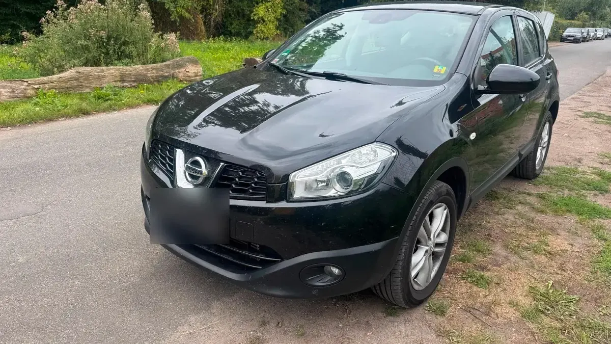 Gebraucht Nissan Qashqai 131 PS (96 kW) 2013 Schwarz SUV