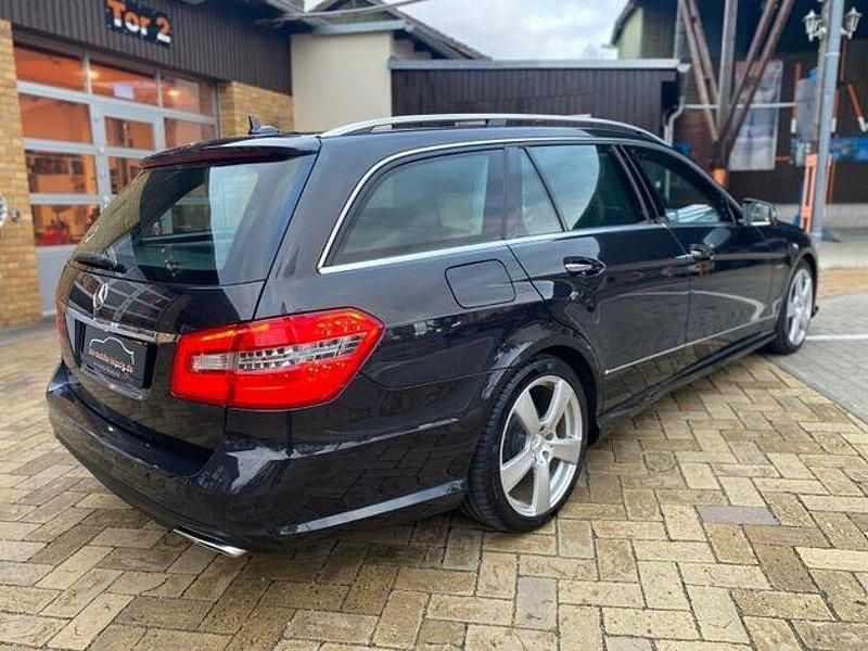 Gebraucht Mercedes E350 AMG line 265 PS (194 kW) 2011 Schwarz Kombi