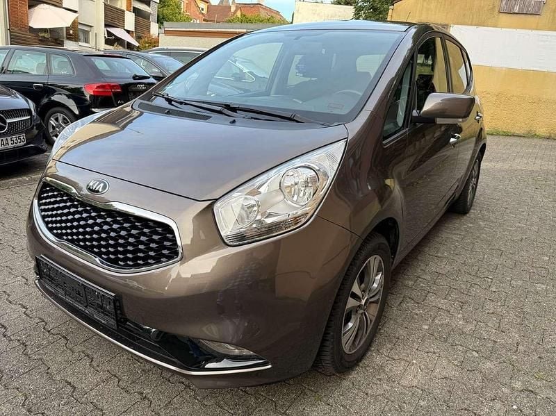 Braun Gebraucht 2015 Kia Venga DREAM-TEAM Edition Kleinwagen | 7.998 € (Fairer Preis) - Bild 1/4