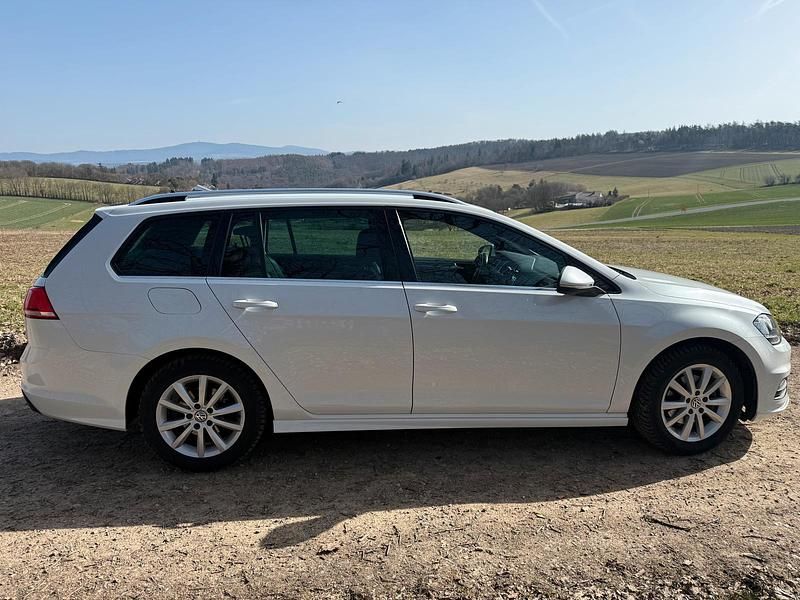 Gebraucht VW Golf VII R-line 150 PS (110 kW) 2015 Weiß Kombi