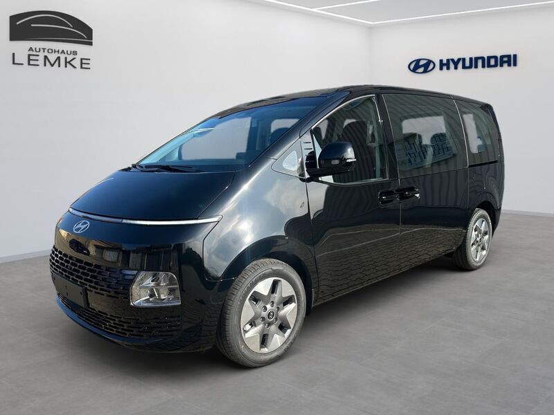 Abyss black metallic Neu 2024 Hyundai Staria Trend Van | 43.990 € - Bild 1/4