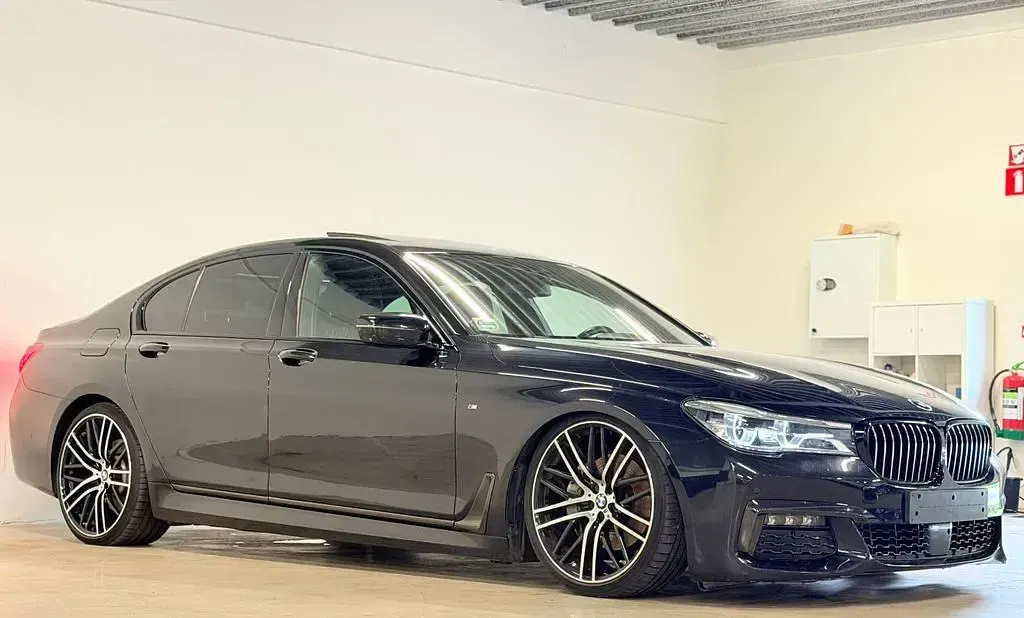 Gebraucht BMW 730 M Sport 265 PS (194 kW) 2017 Schwarz Limousine