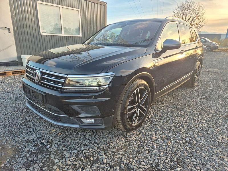 Schwarz Gebraucht 2019 VW Tiguan Allspace Highline SUV | 21.990 € (Etwas zu teuer) - Bild 1/4
