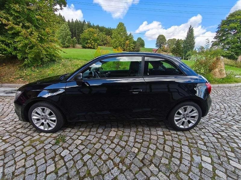 Schwarz Gebraucht 2011 Audi A1 Ambition Kleinwagen | 3.850 € (Guter Preis) - Bild 1/4