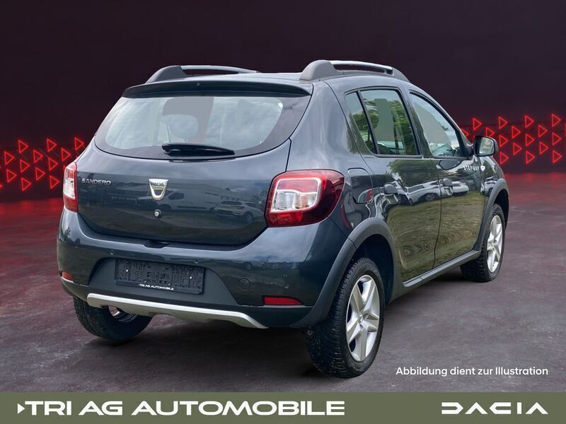 Gebraucht Dacia Sandero Prestige 90 PS (66 kW) 2016 Kometengrau (metallic) Kleinwagen