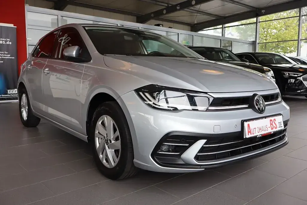 Gebraucht VW Polo Style 95 PS (69 kW) 2022 Silber Kleinwagen