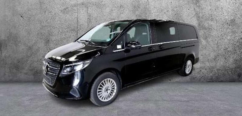 Obsidianschwarz metallic Gebraucht 2024 Mercedes V300 Avantgarde Van / Kleinbus | 70.890 € (Fairer Preis) - Bild 1/4