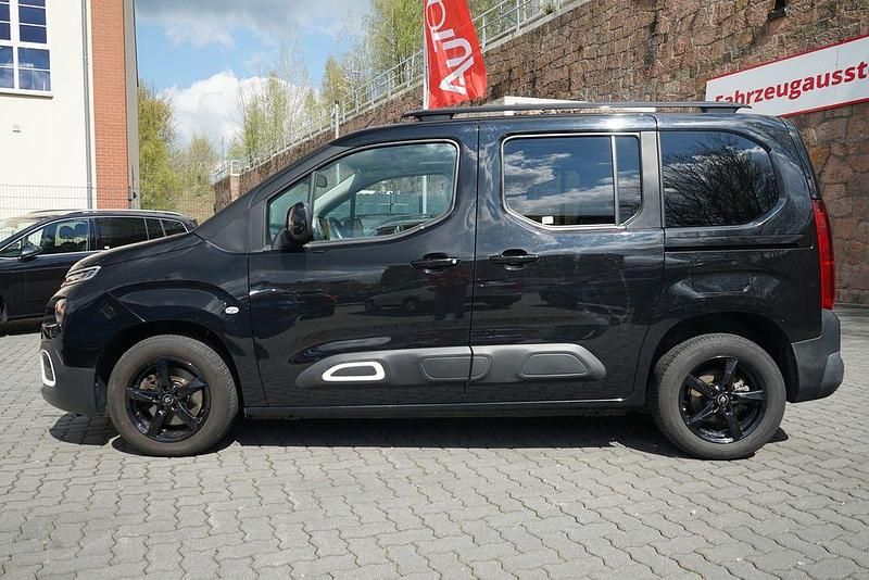 Second-hand Citroën Berlingo Shine 131 CP (96 kW) 2018 Negru Monovolum