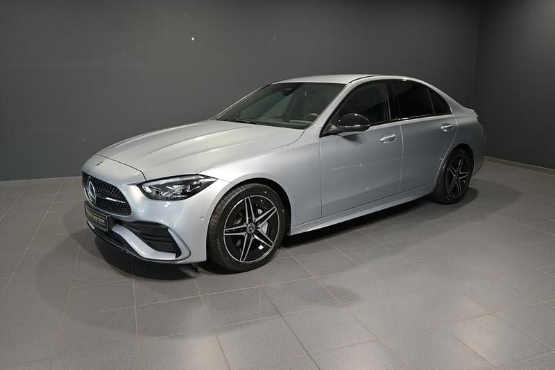 Metalliclack hightechsilber Gebraucht 2024 Mercedes C300 AMG Limousine | 48.300 € (Etwas zu teuer) - Bild 1/3