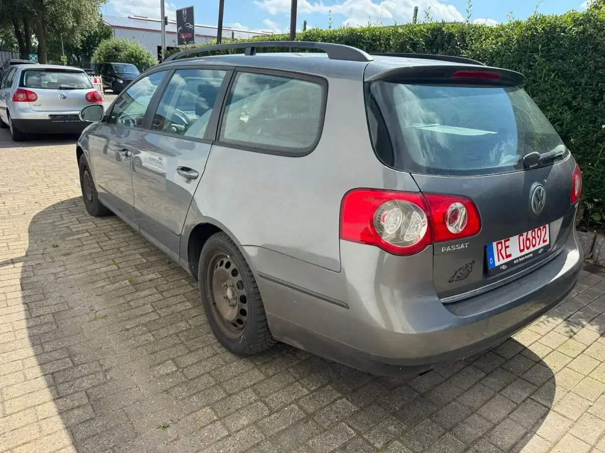 Gebraucht VW Passat 116 PS (85 kW) 2006 Grau Kombi