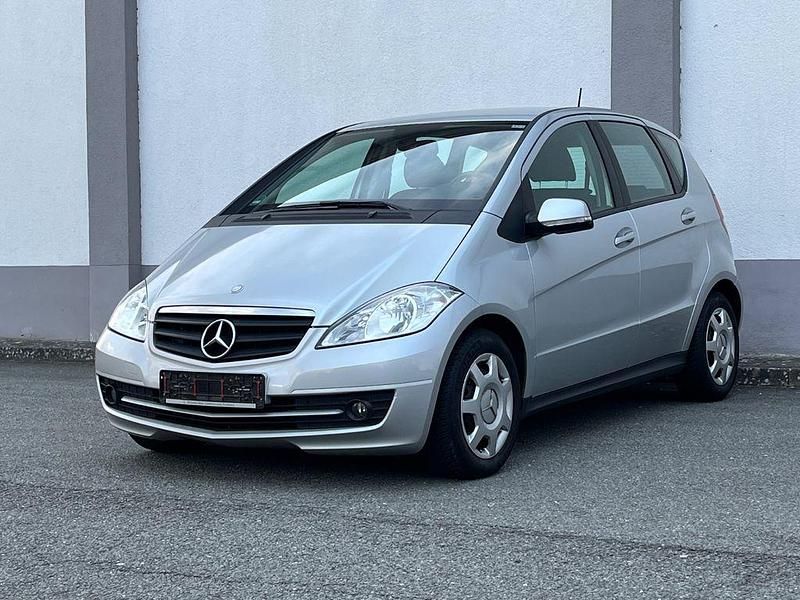 Gebraucht Mercedes A160 95 PS (69 kW) 2011 Silber Limousine