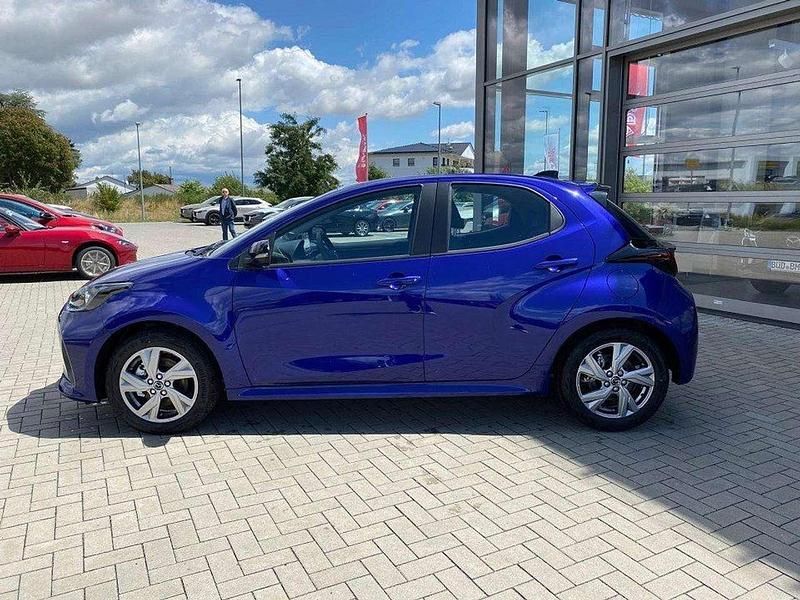 Neu Mazda 2 Exclusive-Line 116 PS (85 kW) 2025 Glass blue Kleinwagen
