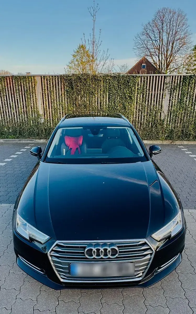 Gebraucht Audi A4 Sport 150 PS (110 kW) 2018 Schwarz Kombi