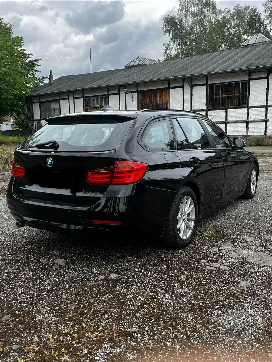 Gebraucht BMW 316 116 PS (85 kW) 2013 Schwarz Kombi