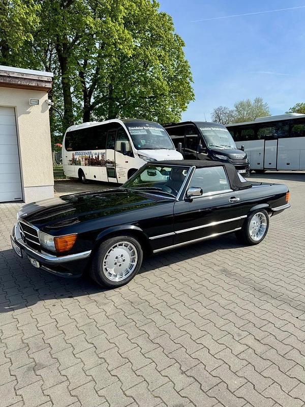 Gebraucht Mercedes 560 231 PS (169 kW) 1987 Schwarz Cabrio
