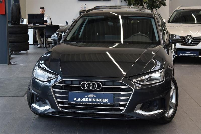 Gebraucht Audi A4 Advanced 163 PS (119 kW) 2021 Grau Kombi