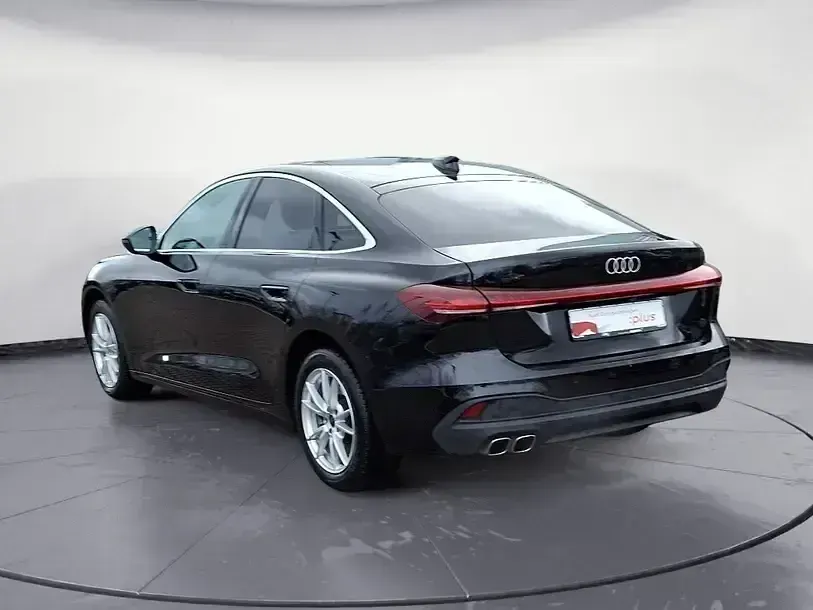Gebraucht Audi A5 Ambiente 204 PS (150 kW) 2025 Schwarz Limousine