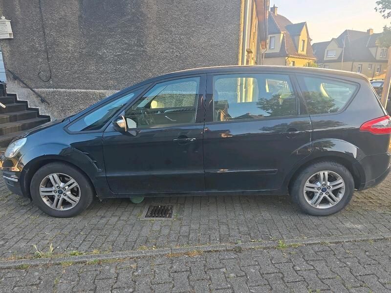 Schwarz Gebraucht 2013 Ford S-MAX S Van / Kleinbus | 5.000 € (Guter Preis) - Bild 1/4