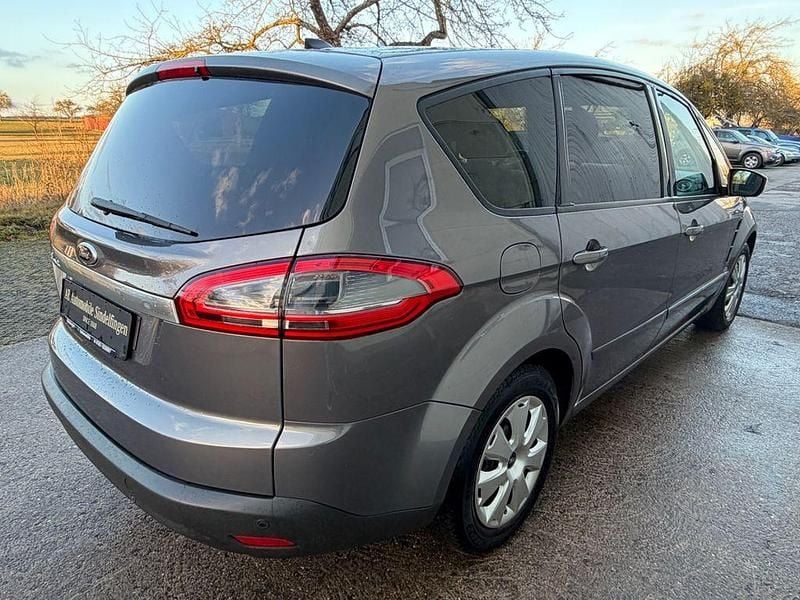 Gebraucht Ford S-MAX Business Edition 140 PS (102 kW) 2014 Braun Van / Kleinbus