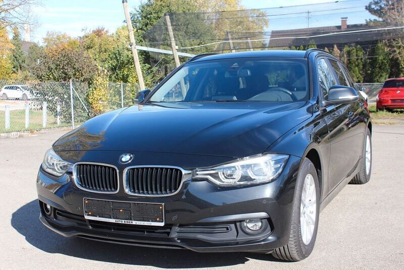 Schwarz Gebraucht 2019 BMW 318 Kombi | 17.450 € (Fairer Preis) - Bild 1/4