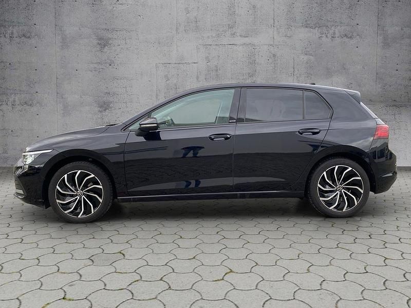 Gebraucht VW Golf VII Active 150 PS (110 kW) 2021 Schwarz Kleinwagen