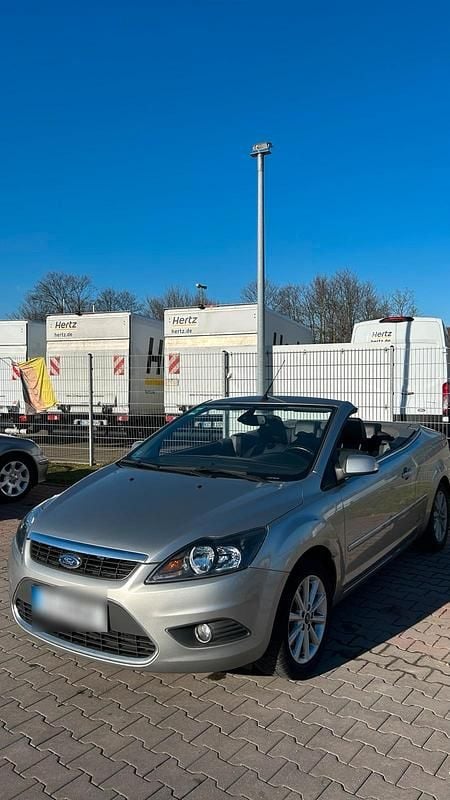 Gebraucht Ford Focus Cabriolet 145 PS (106 kW) 2009 Beige Cabrio