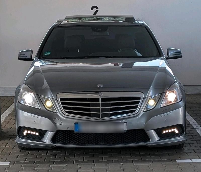 Gebraucht 2011 Mercedes E350 AMG Limousine | 11.000 € (Etwas zu teuer) - Bild 1/4