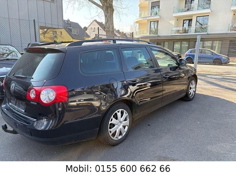Gebraucht VW Passat Trendline 143 PS (105 kW) 2010 Schwarz Kombi
