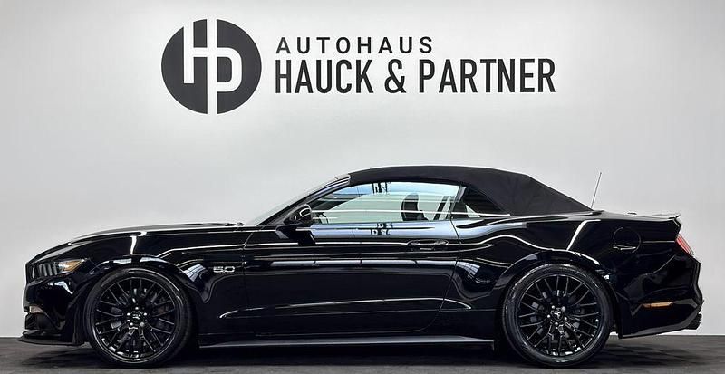 Gebraucht Ford Mustang GT Convertible 421 PS (309 kW) 2017 Schwarz Cabrio