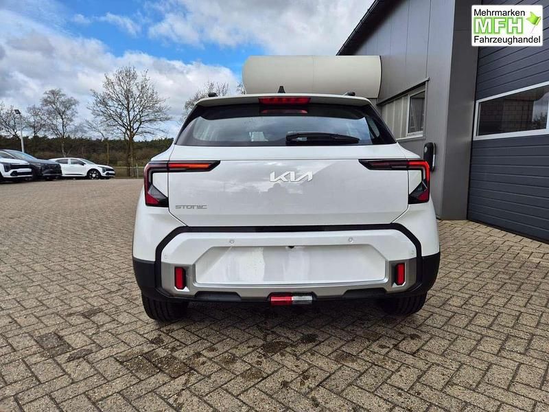 Neu Kia Stonic Vision 101 PS (74 kW) 2026 Snow white pearl SUV