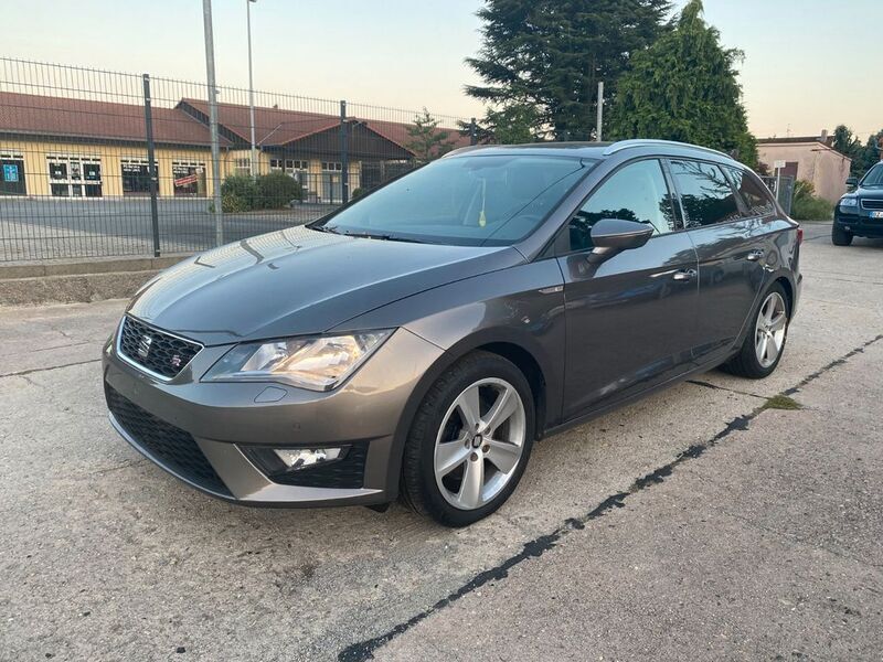 Grau Gebraucht 2015 Seat Leon ST FR Kombi | 14.490 € (Fairer Preis) - Bild 1/4