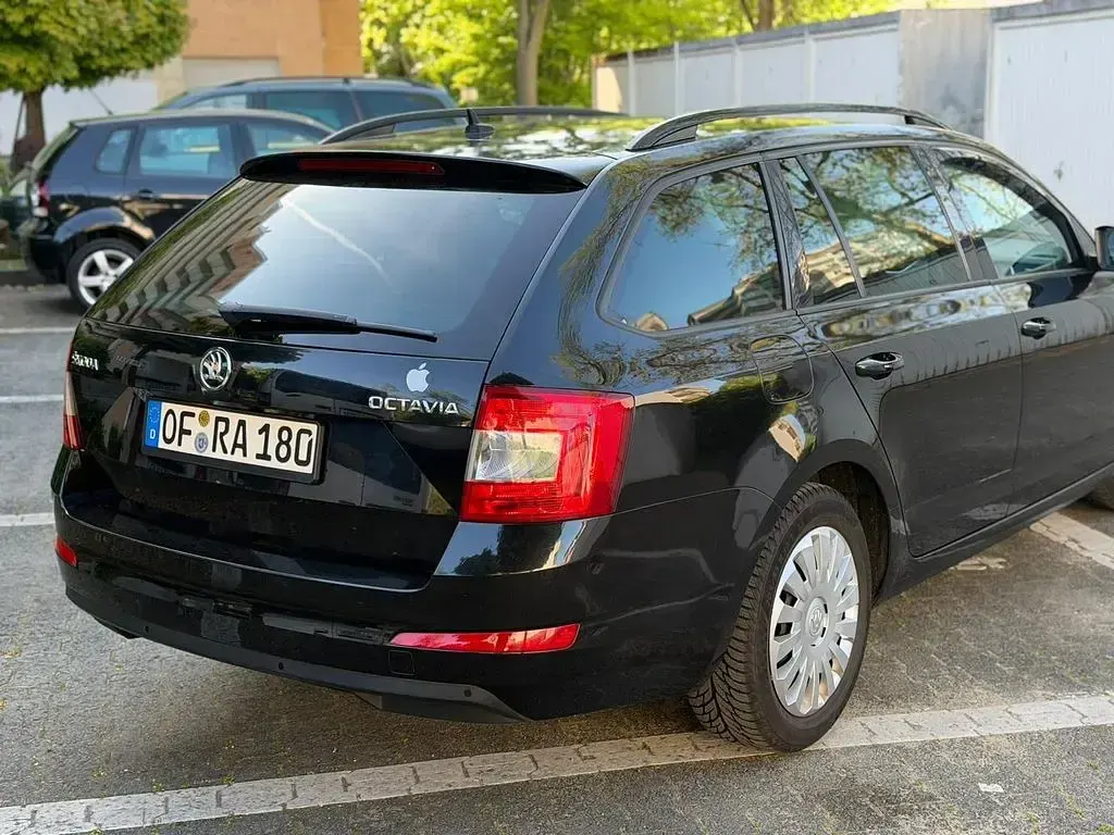 Gebraucht Skoda Octavia Active 105 PS (77 kW) 2016 Schwarz Kombi