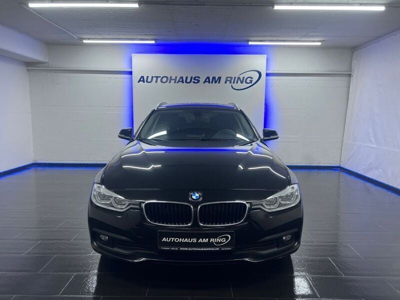 Schwarz Gebraucht 2016 BMW 320 Performance Kombi | 9.799 € (Fairer Preis) - Bild 1/4