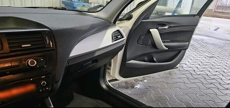 Gebraucht BMW 114 102 PS (75 kW) 2012 Weiß Kleinwagen