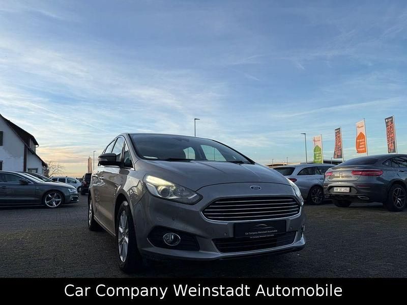 Gebraucht Ford S-MAX Titanium 150 PS (110 kW) 2015 Grau Van / Kleinbus