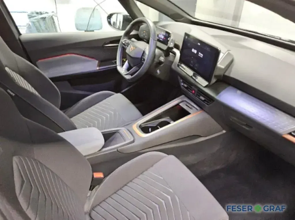 Gebraucht Cupra Born 150 kW (204 PS) 2024 Vaporgrau Kleinwagen