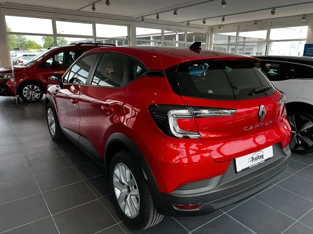 Neu Renault Captur Evolution 91 PS (66 kW) 2025 Rot SUV