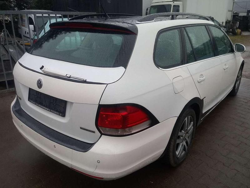 Gebraucht VW Golf V 105 PS (77 kW) 2008 Weiß Kombi