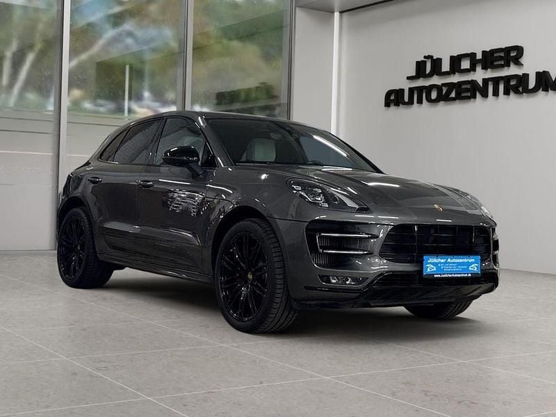 Grau Gebraucht 2016 Porsche Macan Turbo SUV | 34.990 € (Superpreis) - Bild 1/4